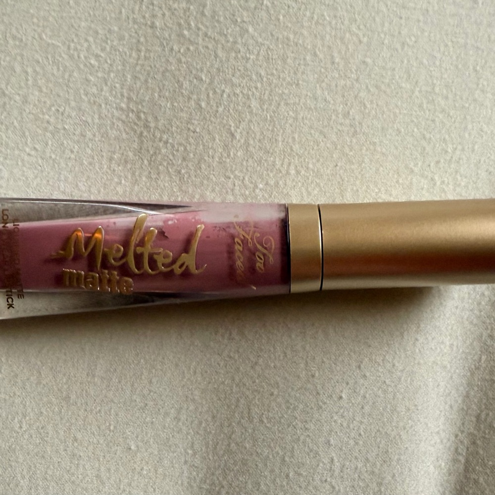 Too Faced Melted Matte Lipstick in shade Queen B